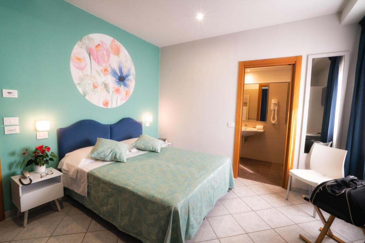 Hotel Sirio Lido di Camaiore Exterior photo